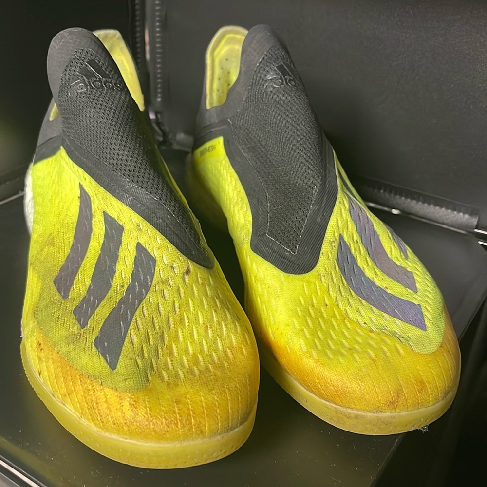 Adidas speedmesh MEN'S X 18.1 INDOOR SOCCER SHOES - BLACK YELLOW